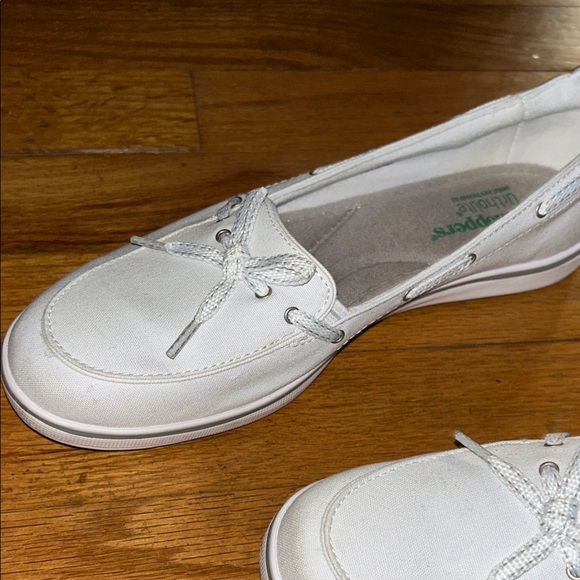 Grasshopper White Women's Slip-On Boat Loafers - Picture 7 of 8